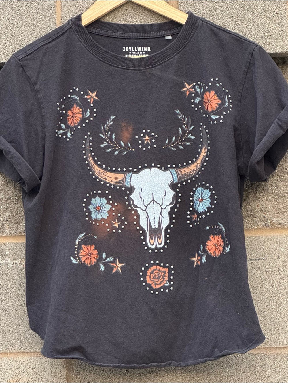 Women’s Idyllwind Western Boho Bull Rhinestone Graphic Tee Medium